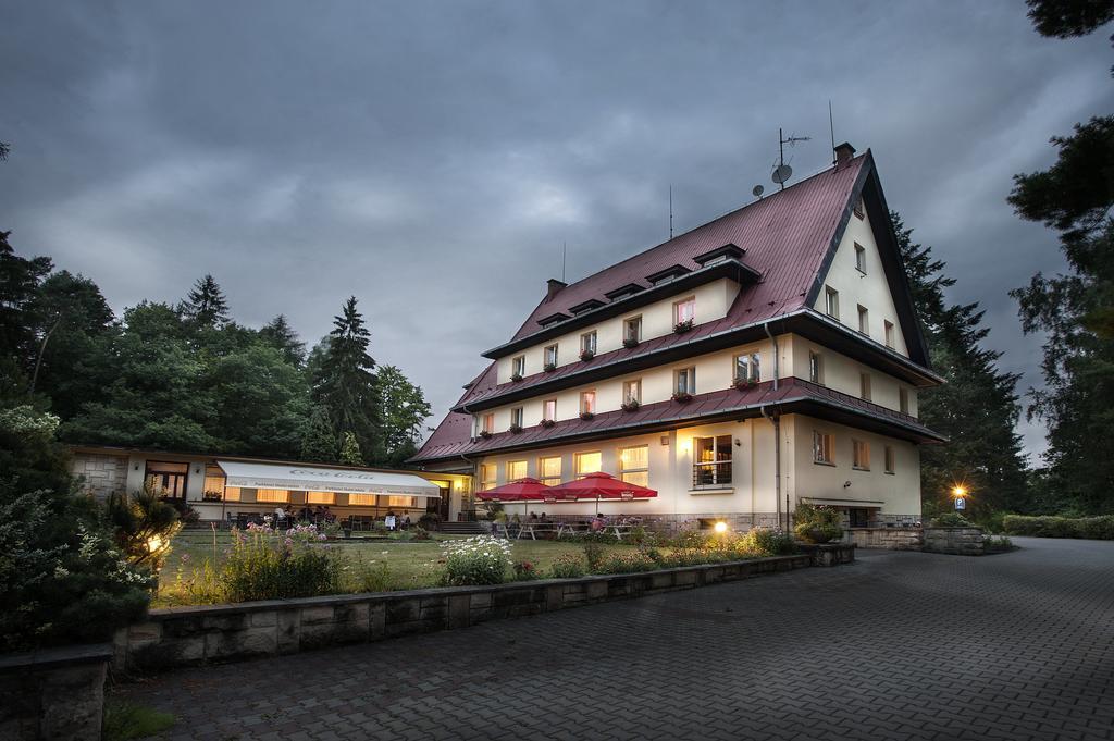 Jičín Parkhotel Skalni Mesto מראה חיצוני תמונה